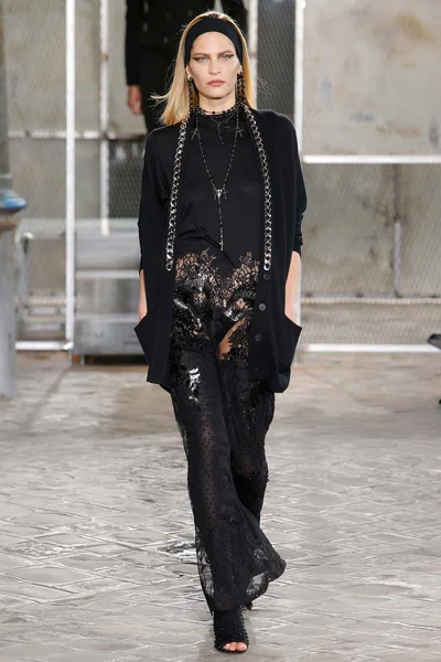 Look 54